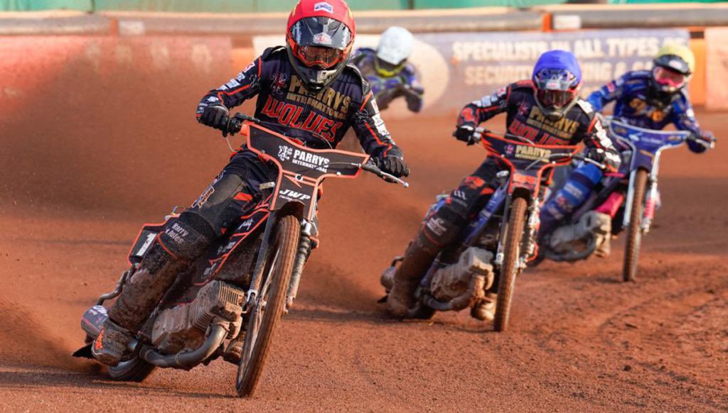 WOLVES RUN RIOT – British Speedway Official Website